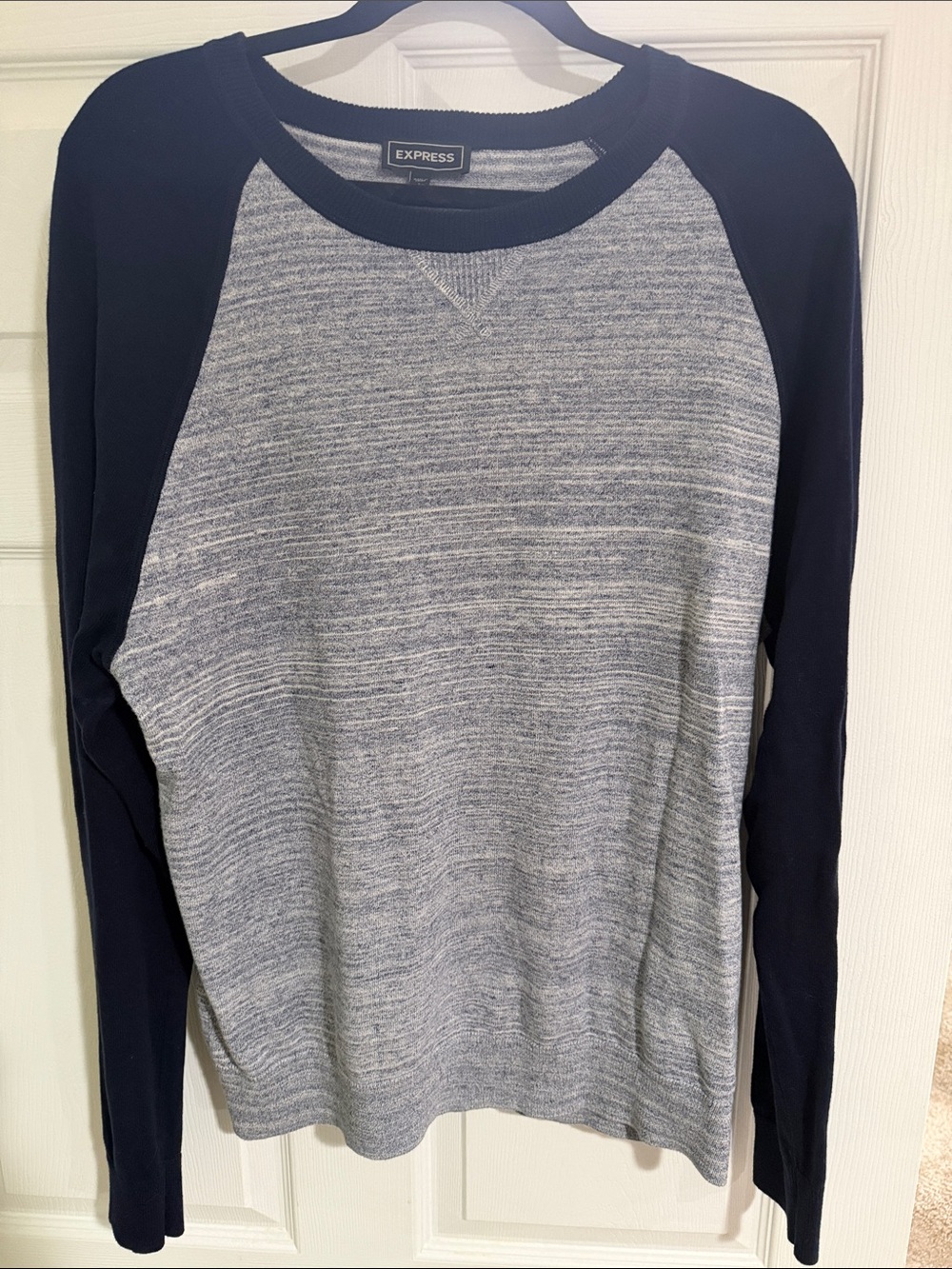 Express Men's Navy Sleeve Heather Gray Raglan Long Sleeve Shirt